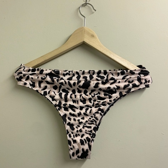 NWOT Leopard Print Cheeky Bikini - Picture 3 of 7